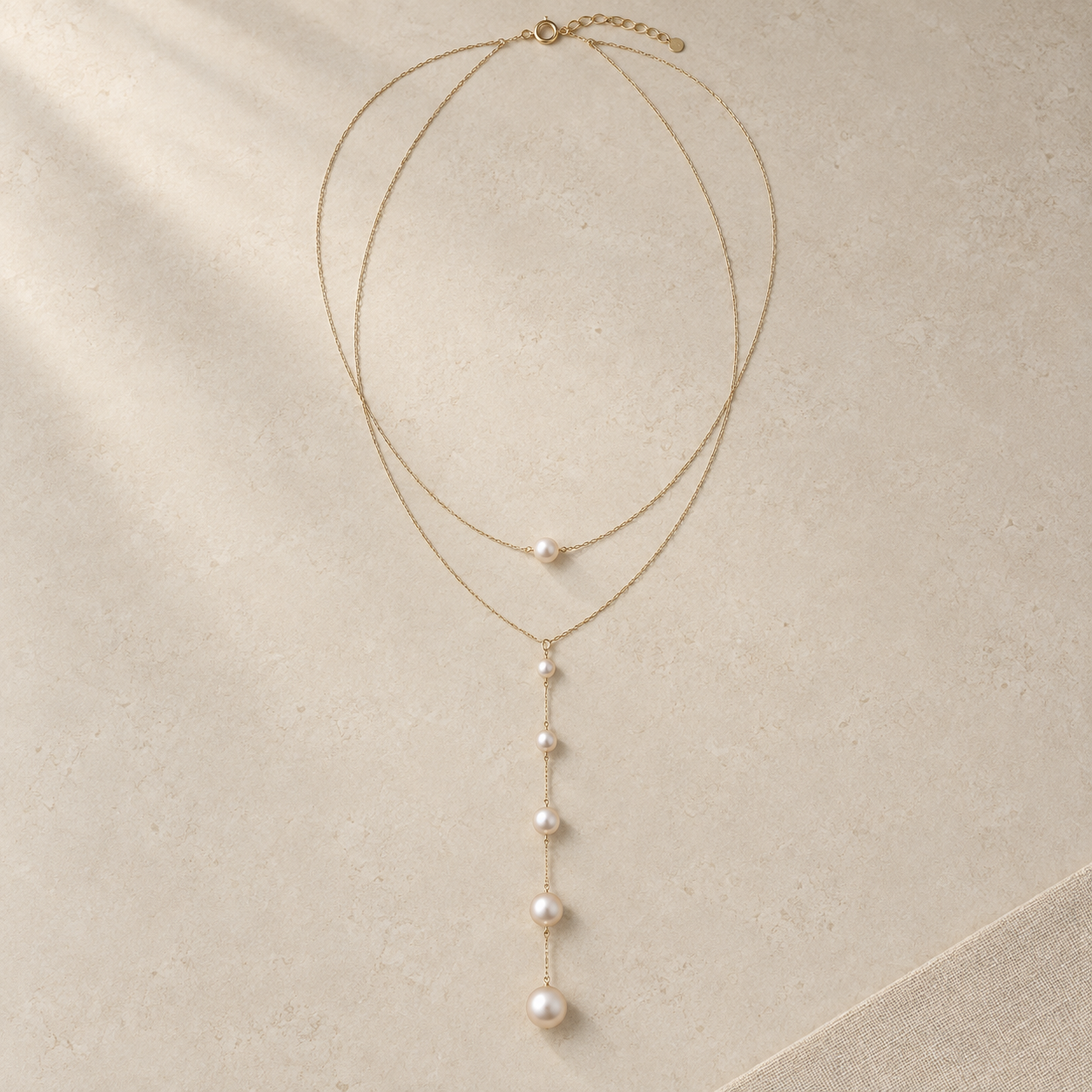 ロゼ・デュ・ド、Champagne Gold · Pearl Back Necklaceのネックレス